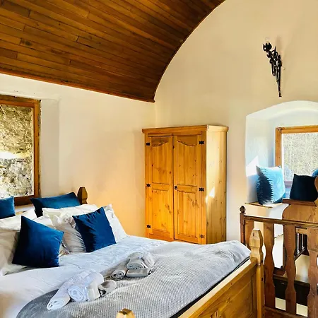 Foppoli Castle, Private 11th Century Fortress With Panoramic View, Sauna And Hot Tub Overlooking The Valtellina